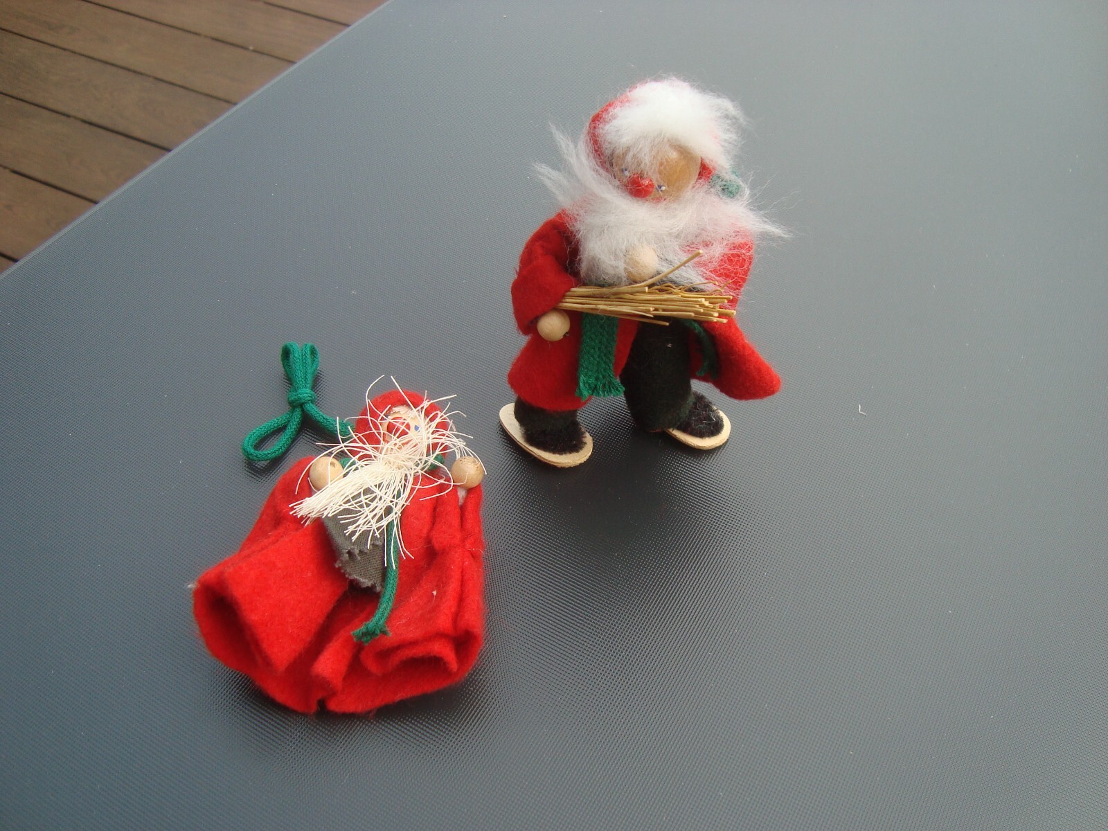 Holboll 2x Wichtel, Nisser, Tomte, Tonttu Handarbeit Weihnachten Deko Figuren