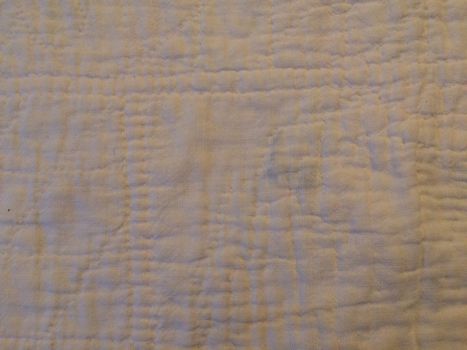 Vintage Handmade Dresden Plate Block Pattern Quilt  64''x75