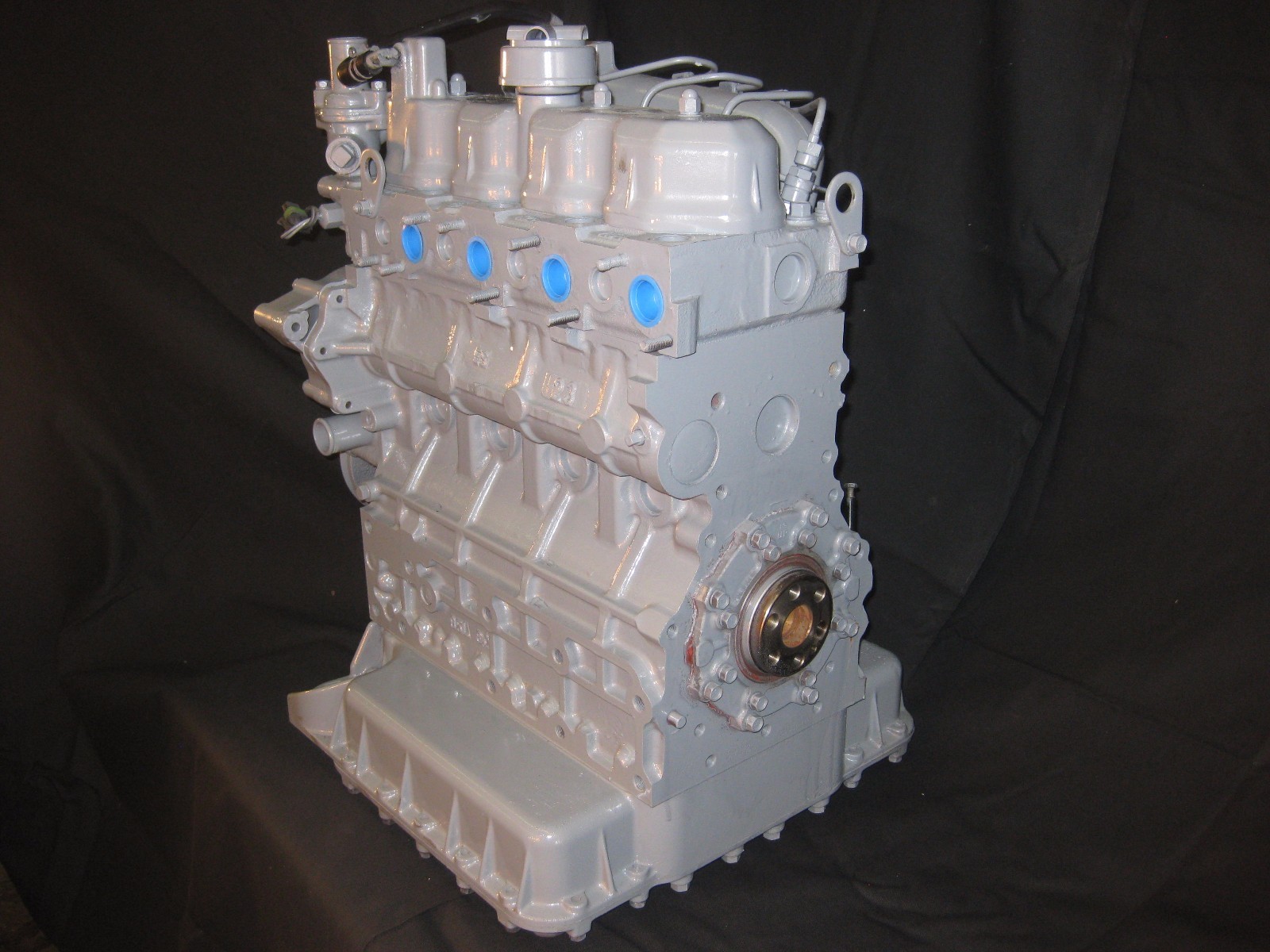 Двигатель кубота v11502. Запчасти на двигатель ty-295it. Корпус дизеля. Патрубок термостата ty 295. Дроссельная заслонка vag 037133557c.