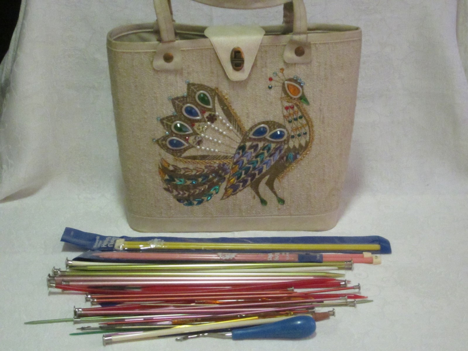 VTG. Knitting Crochet Organizer Peacock Tote Bag w/ 2+ Dozen Various Needles