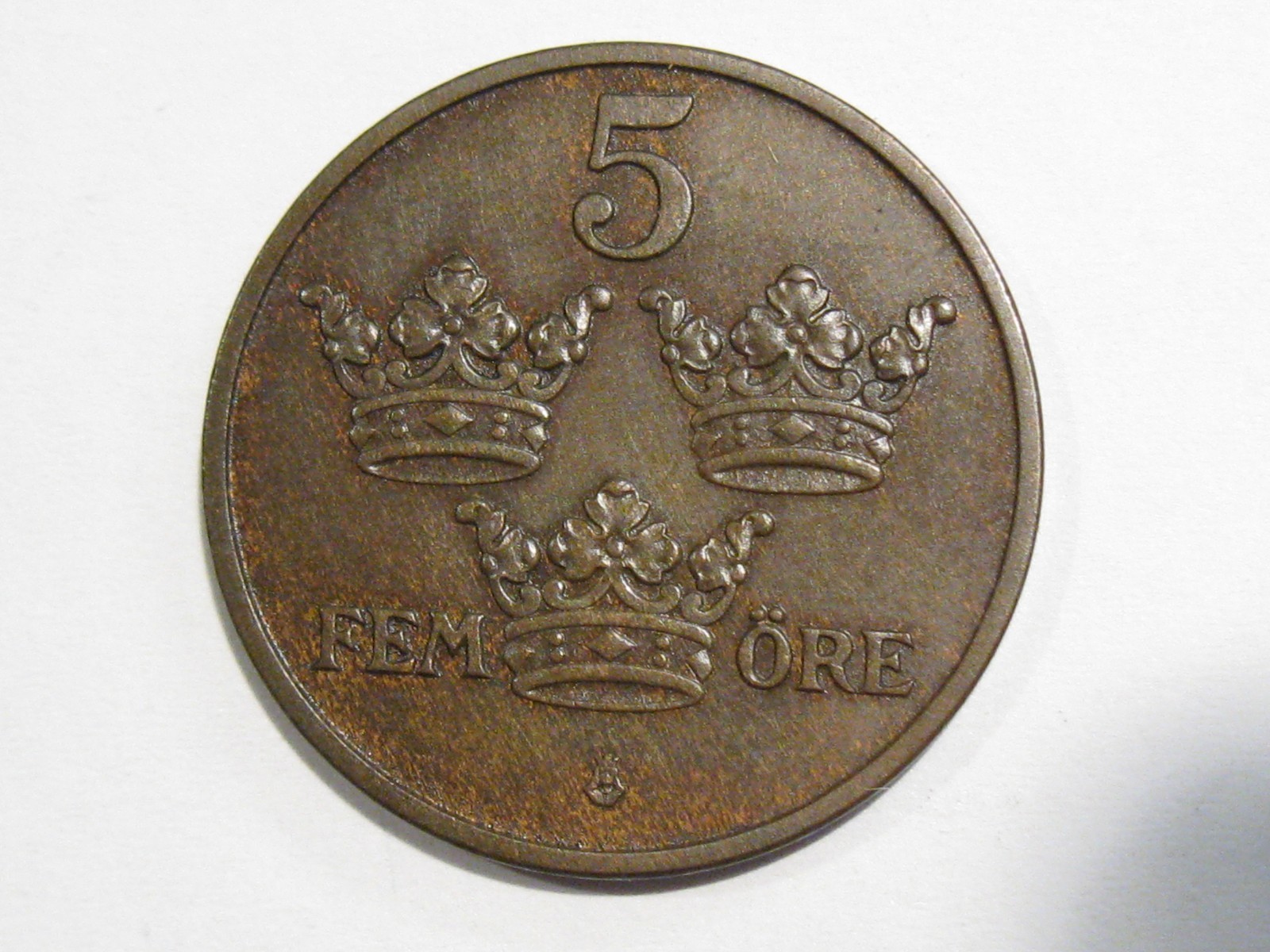 1909 Sweden Copper 5 Ore Large Cross Scarce Coin