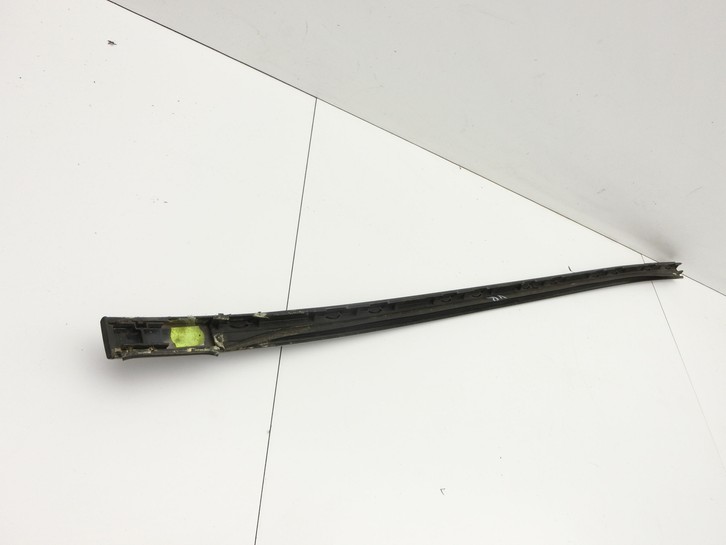 BMW F11 520d 10-13 Kombi Zierleiste Dachleiste Dach Rechts BMW F11 520d 10-13 18.05.2012 7362464 51137362464 gebraucht Vorschau 3