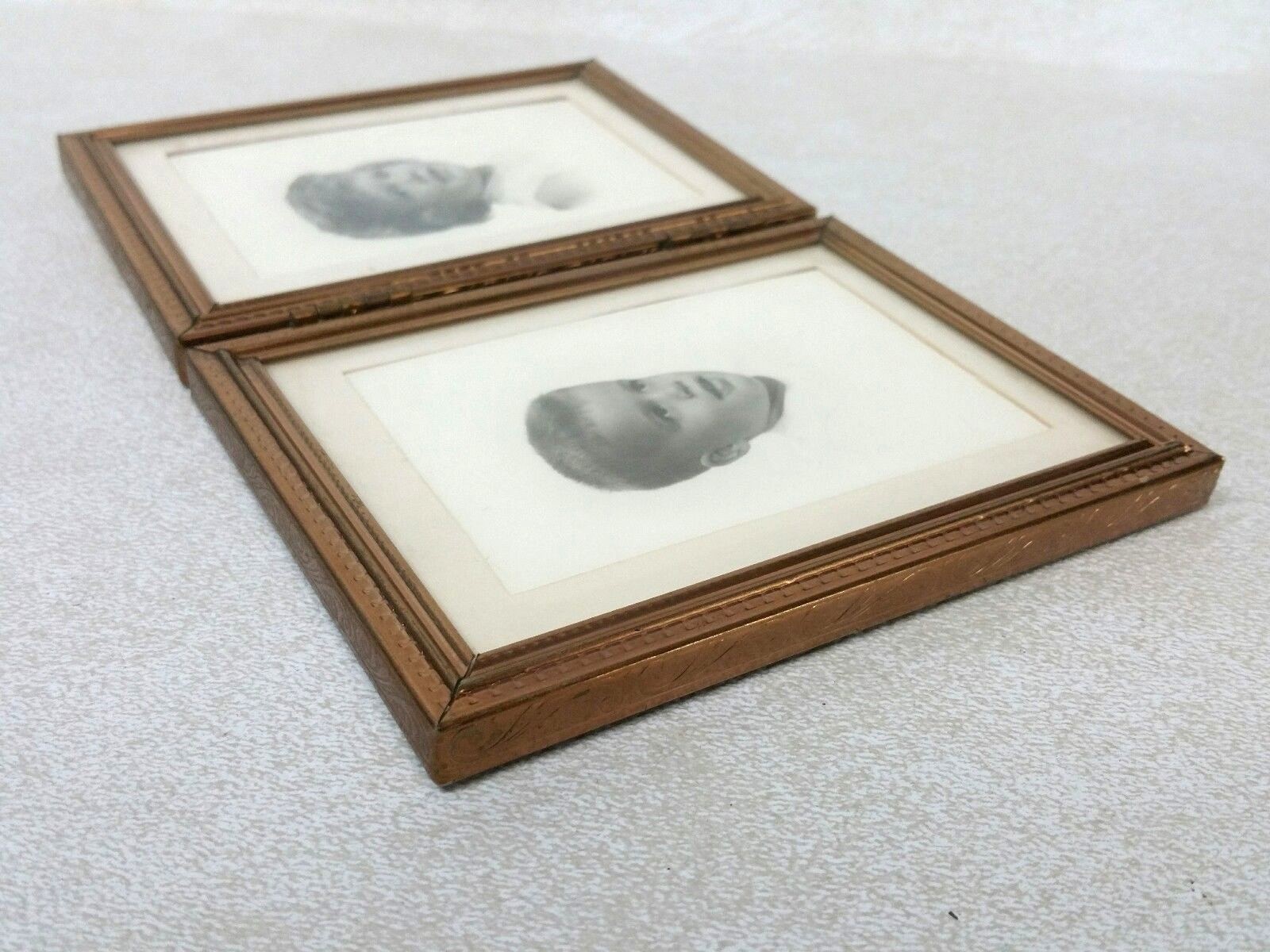 Vintage Double Picture Frame Portrait Detailed Brass Metal 7'' x 4 1/2