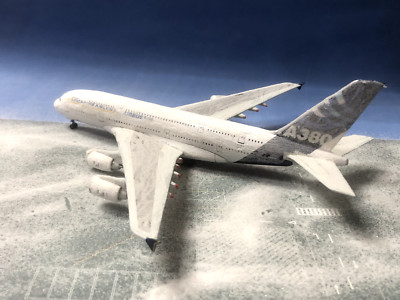 Snow Diorama AIRBUS First to Fly SINGAPORE A380 1:400 Diecast Plane Model 55880X