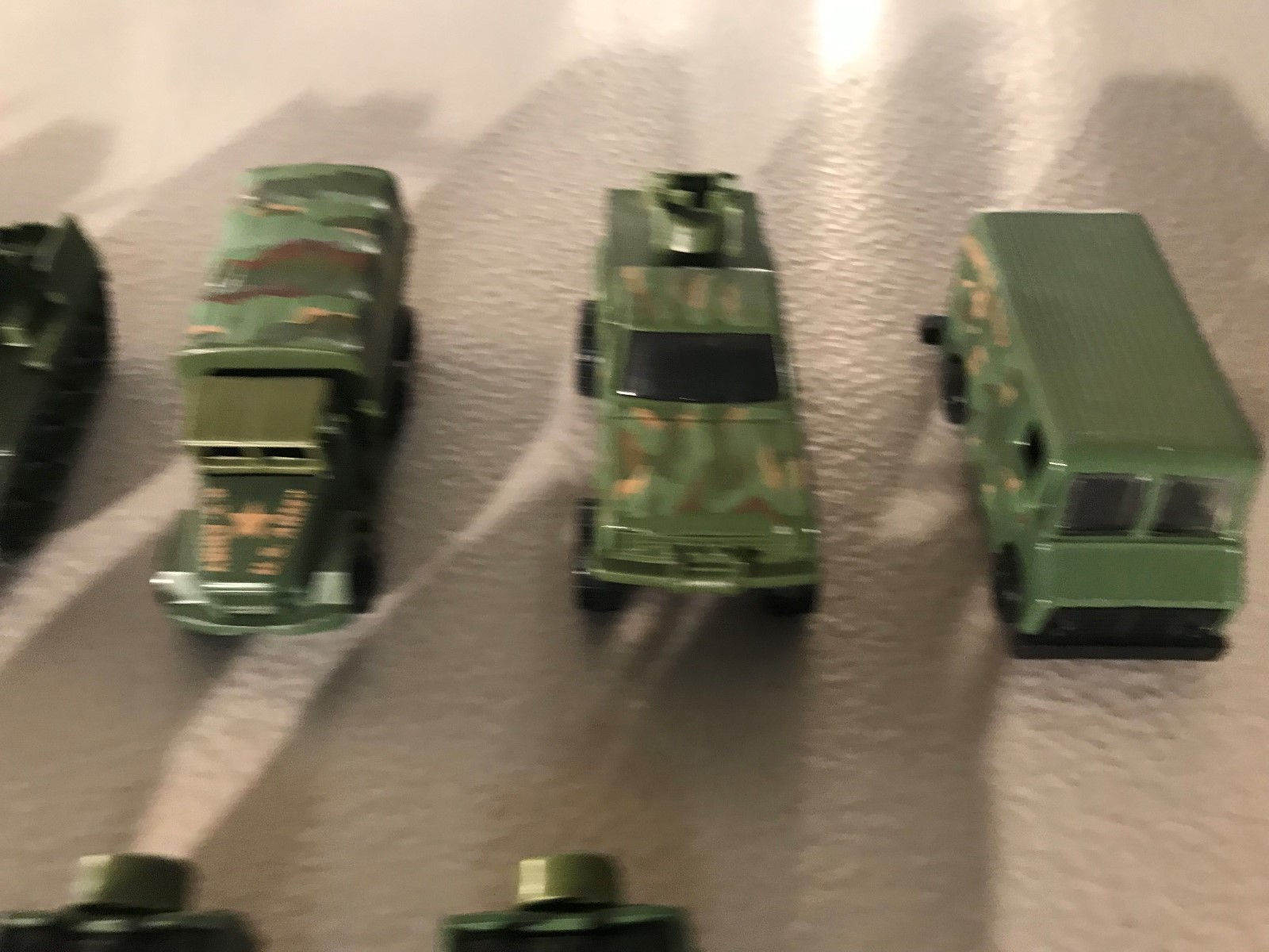 Hot Wheels Military Tanks, Jeeps, Halftrack, 15 Vehicles, Black, Tan, Green Camo