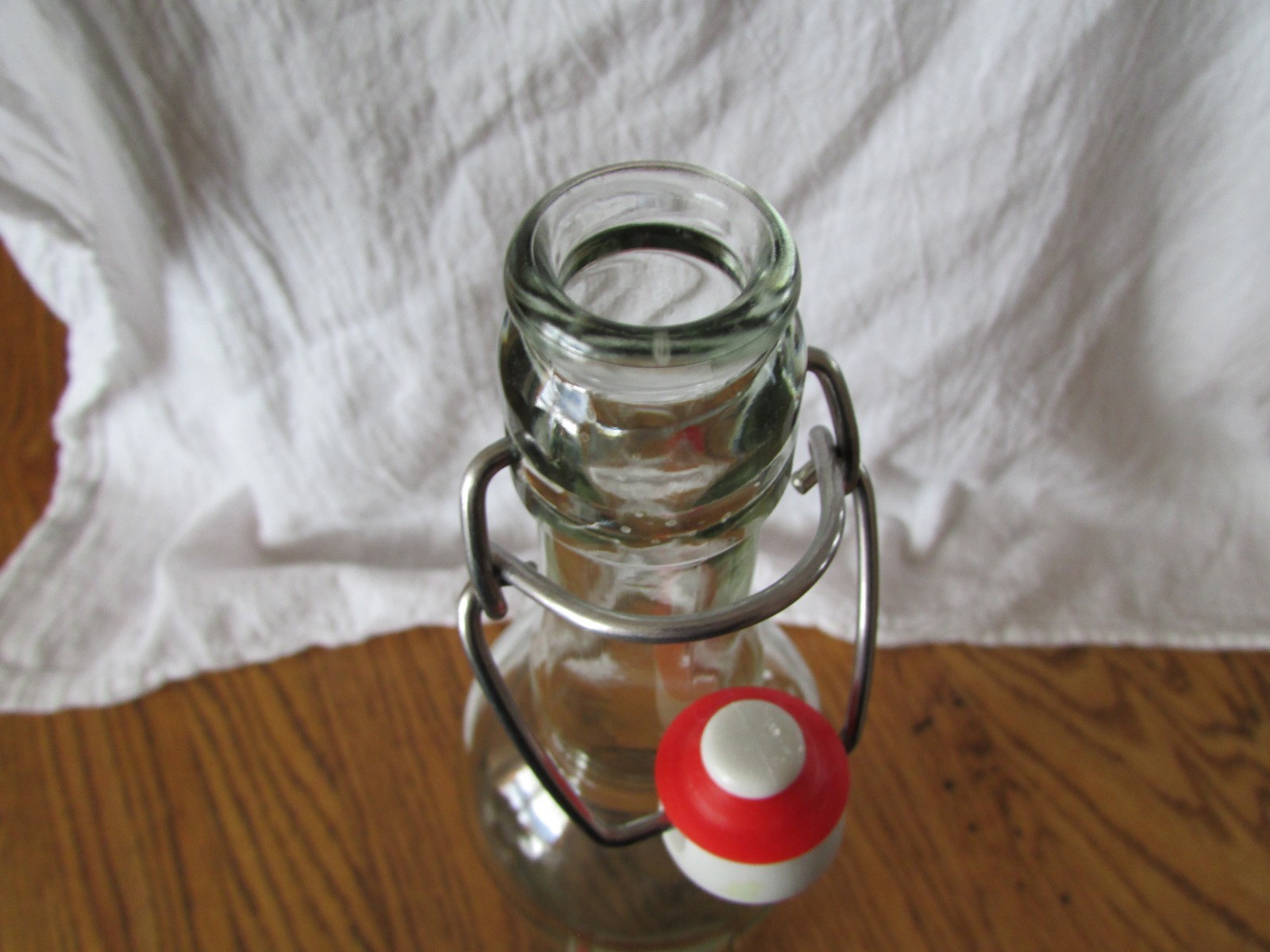 Washington Gold Cider Original Hard Cider Lock Top 25.4 oz Empty Bottle