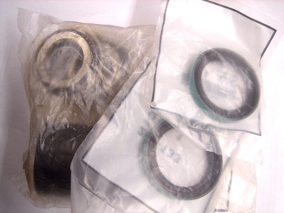 Toro Deck Spindle Bearing Kit 106-3207, 108-7711, 253-133 includes grease seals