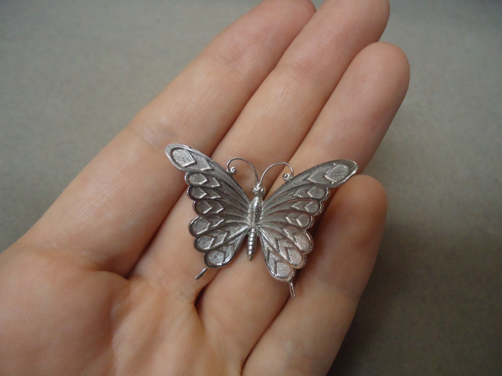 Sterling Silver 925 Textured Metal Elegant Butterfly Insect Brooch Pin