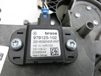 Mercedes X204 08-12 Stellmotor Antrieb für El. Heckklappe Links Mercedes X204 08-12 04.12.2009 A2128201842... Vorschau 4