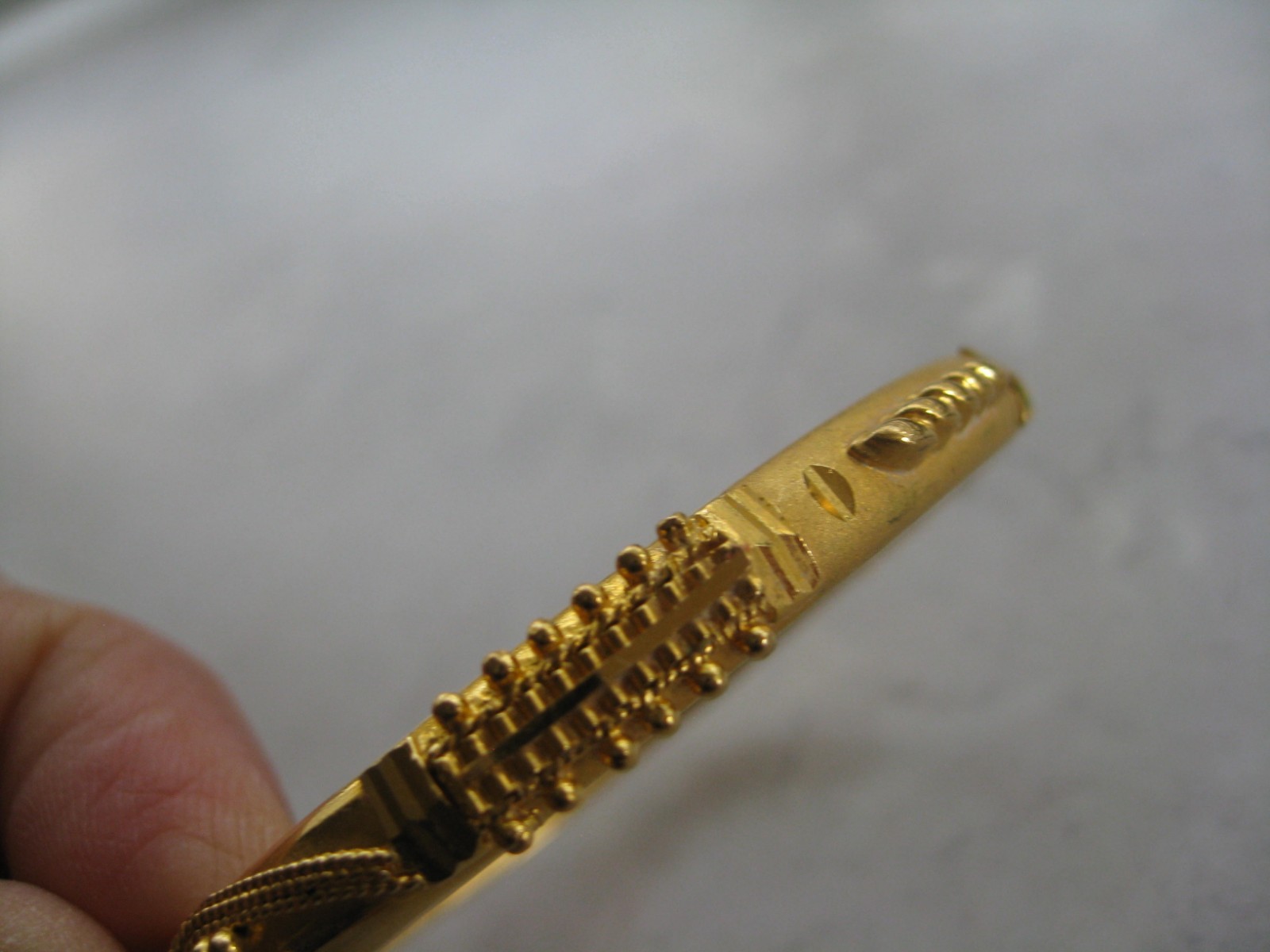 Gold Plate Slip On Bangle Nice Decoration