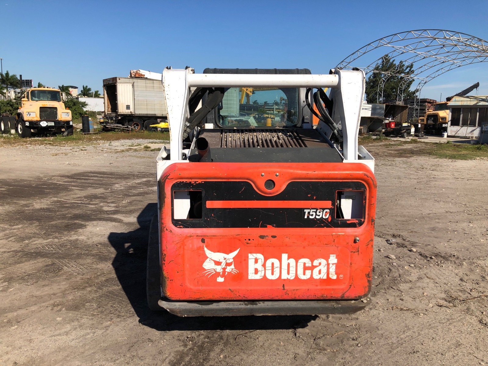 2015 BOBCAT T590 SKID STEER - ENCLOSED CAB - POWER BOBTACH - GP BUCKET