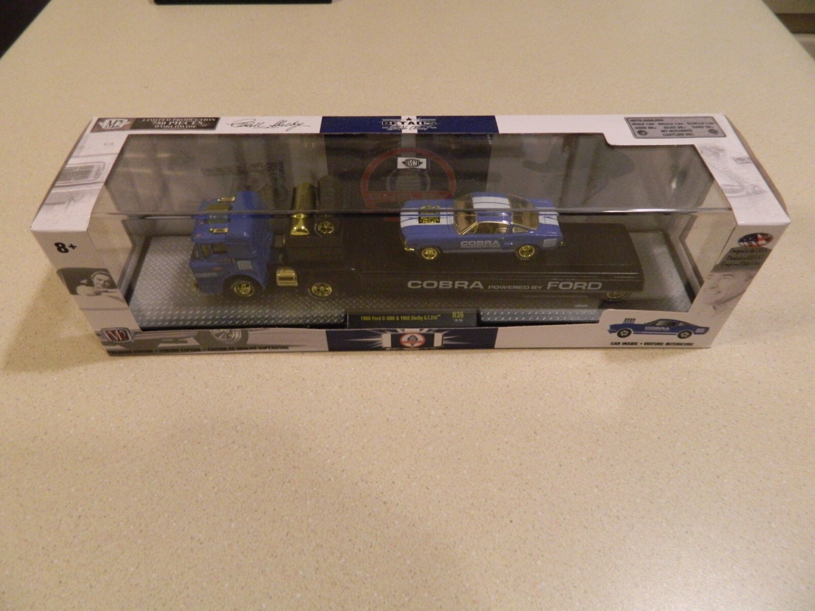 M2 Machines Auto Hauler CHASE 1/750 1966 Ford C-600 & 1966