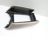 Maserati Ghibli M157 13-24 Armlehne Mittelarmlehne Auflage Maserati Ghibli M157 13-24 15.06.2016 B0008375 gebraucht Vorschau 3