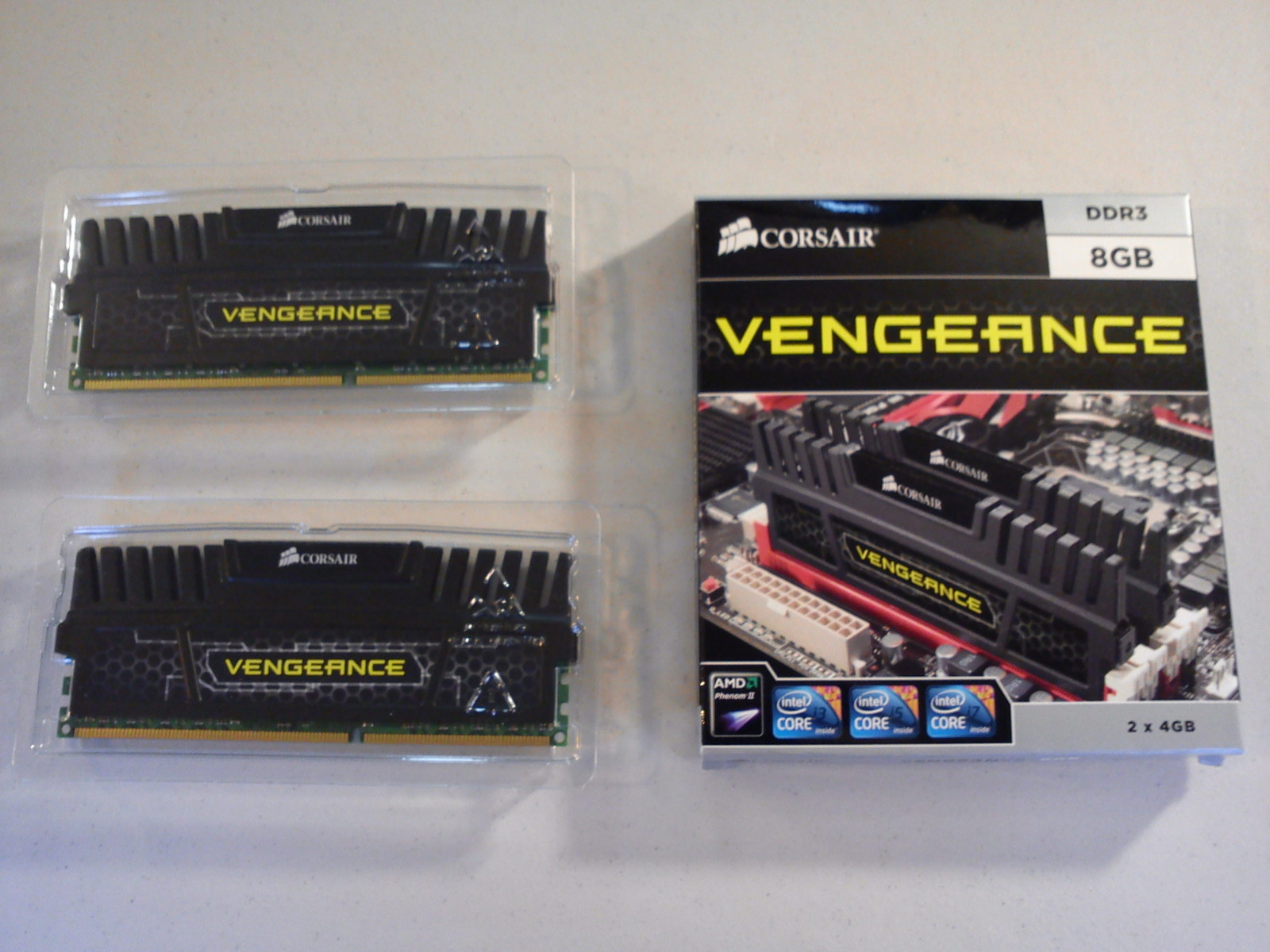 Corsair Vengeance PC3-12800 8GB DIMM 1600 MHz PC3-12800 DDR3 RAM Memory - Used