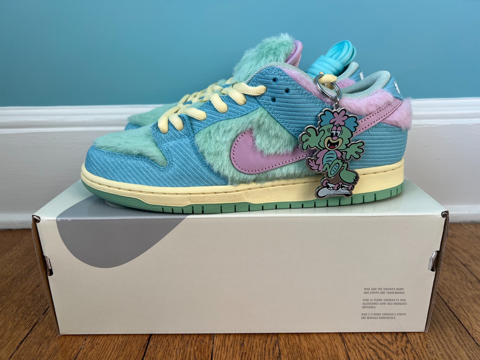 Nike SB Dunk Low x Verdy Visty FN6040-400 Men's Size 10 SAME