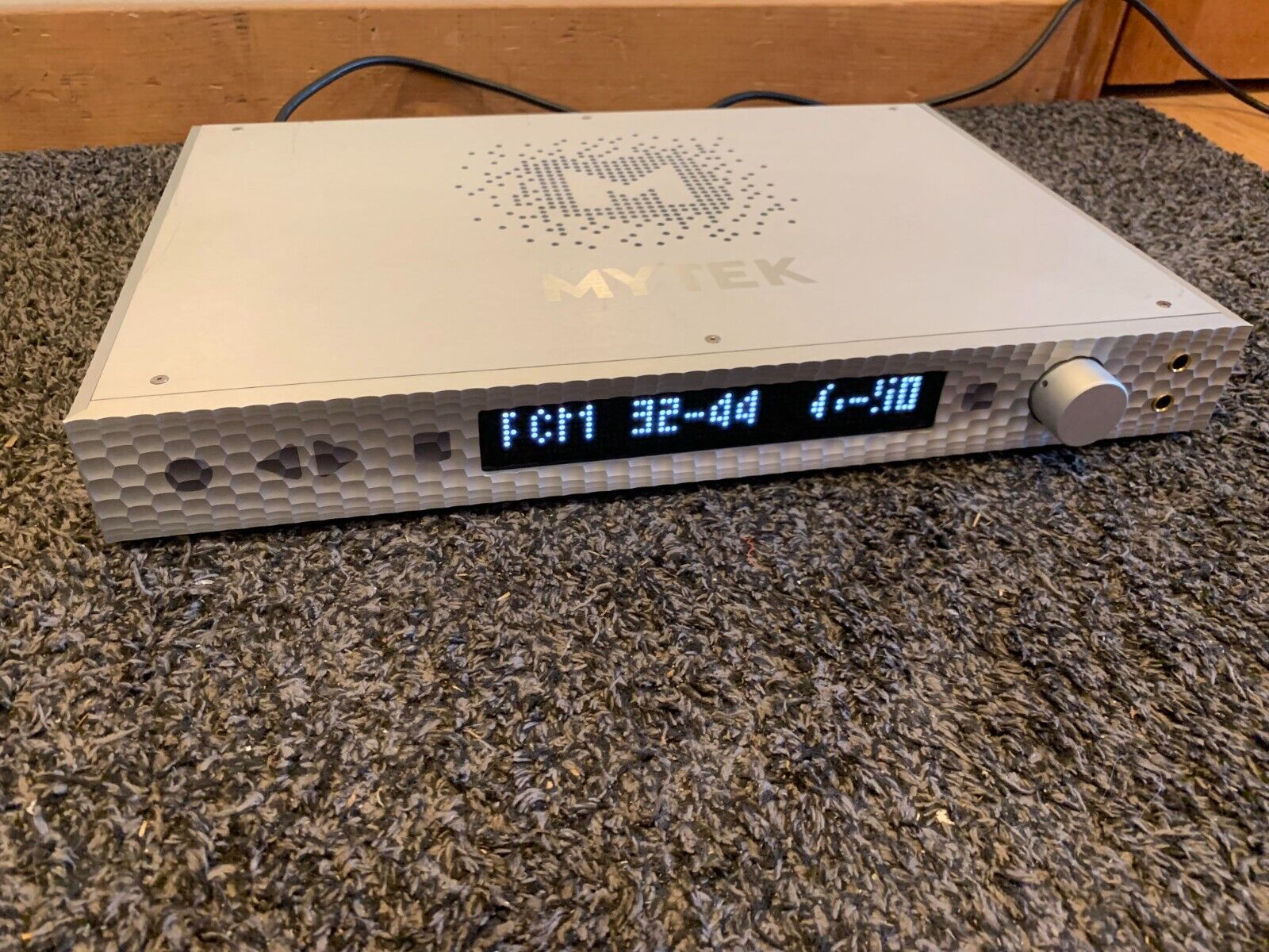 Mytek Manhattan II DAC / Pre-Amplifier | eBay Mytek Manhattan II DAC / Pre-Amplifier | eBay