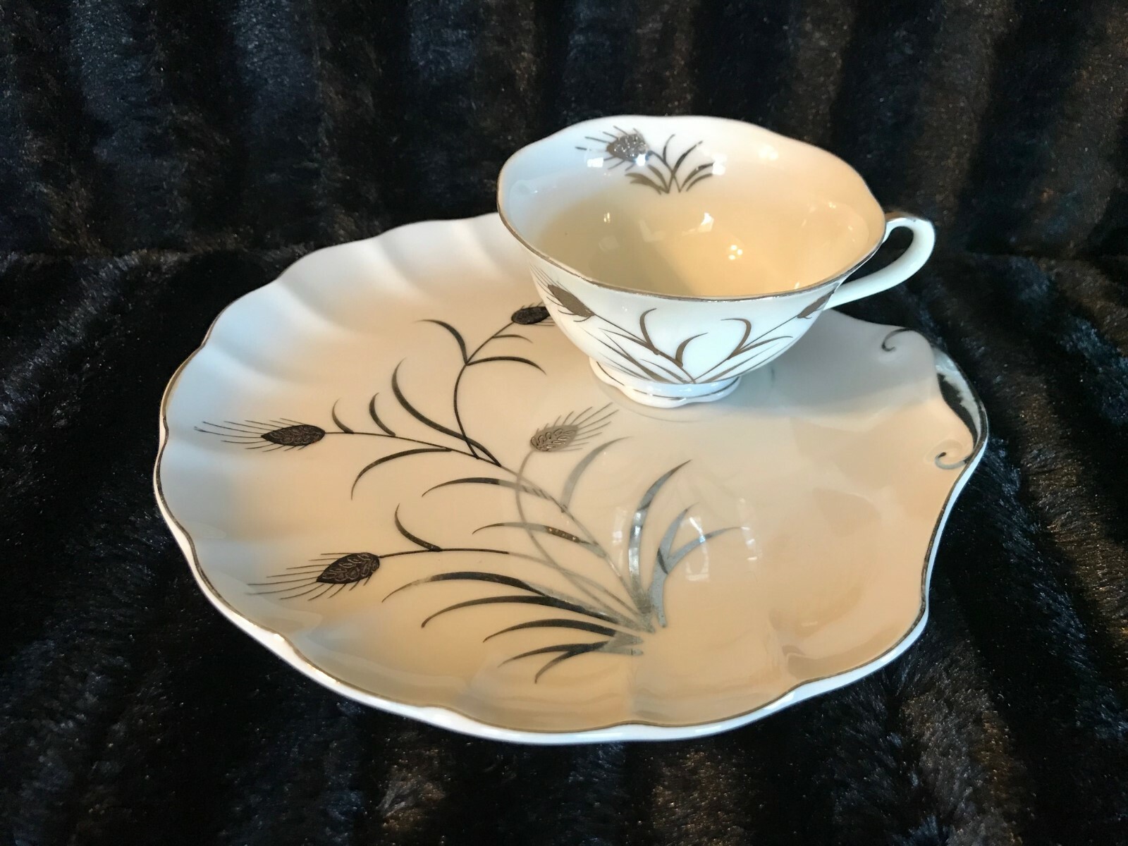 VINTAGE LEFTON CHINA SNACK SET, 18 PC, HAND PAINTED IN WHEAT PATTERN