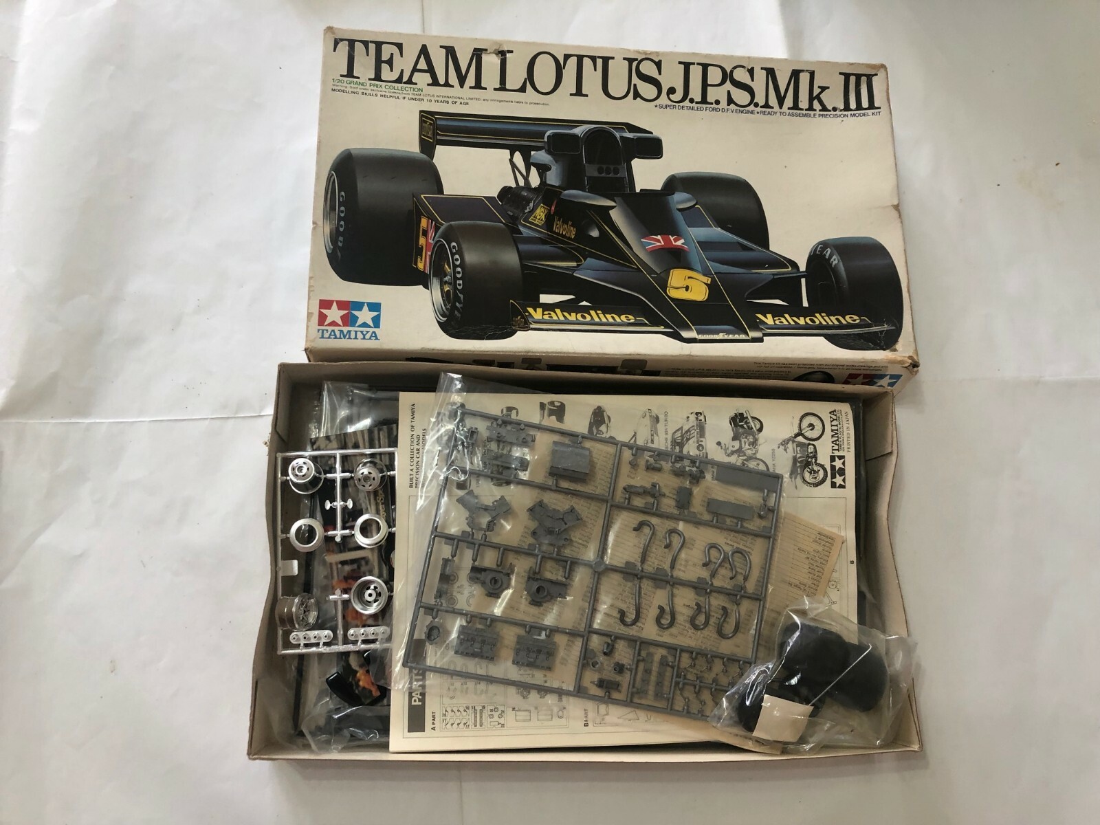 J.P.S.MK.Ⅲ TEAMLOTUS 1/20 TAMIYA TEAM LOTUS J.P.S.Mk.III GRAND PRIX MODEL KIT