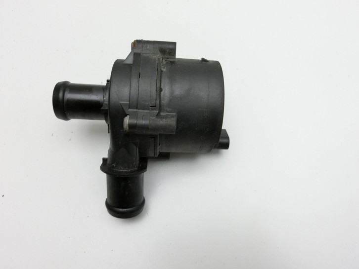 Audi A3 8V 12-16 TFSI 1,4 103KW Umwälzpumpe Zusatzwasserpumpe Audi A3 8V 12-16 17.06.2014 5Q0965567 124.023.003.02... Bild 3