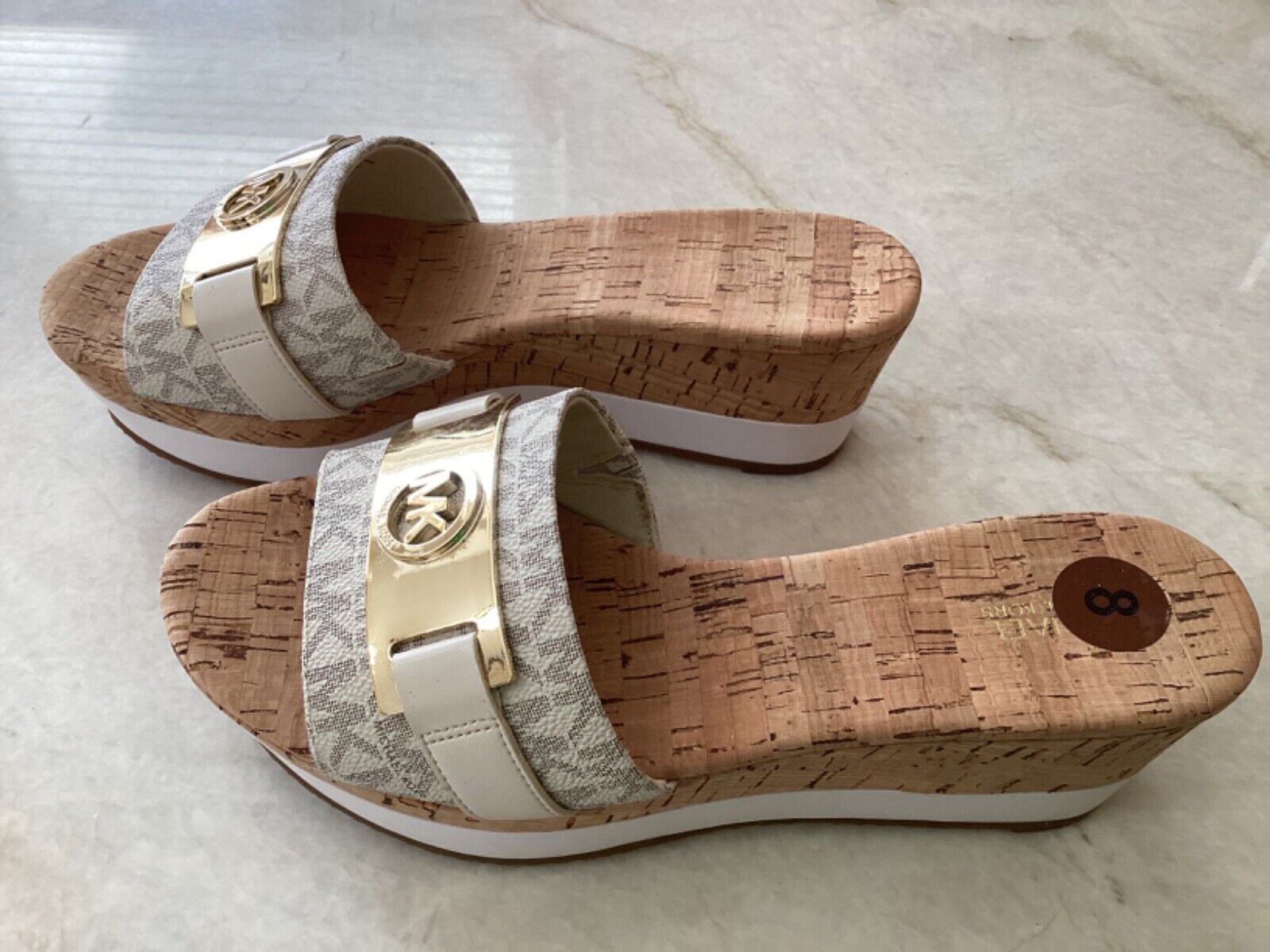 サンダル・ミュール MICHAEL KORS Women Sandals 40S5KOFA2L289 White Michael Kors MK Signature Briar Thongs Flat Sandals White