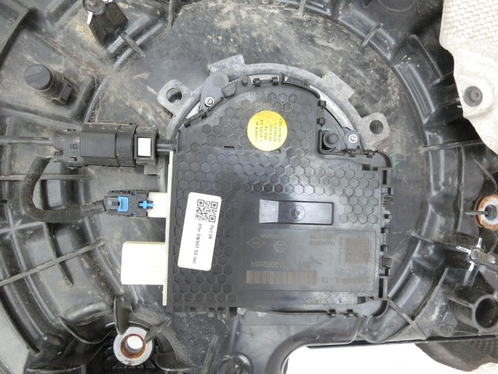Dacia Duster II HM 18-21 dCi 1,5 85KW Additiv Tank Behälter Dacia Duster II HM 18-21 05.07.2019 237G00255R... Bild 6