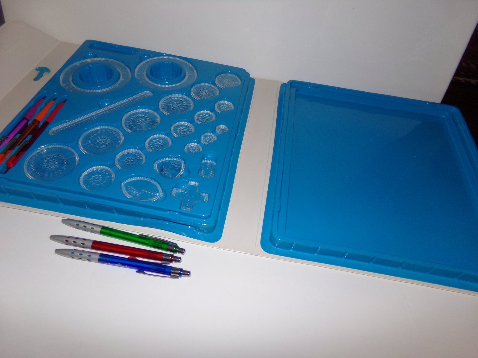 Original Spirograph Deluxe Set with Storage Case VGUC