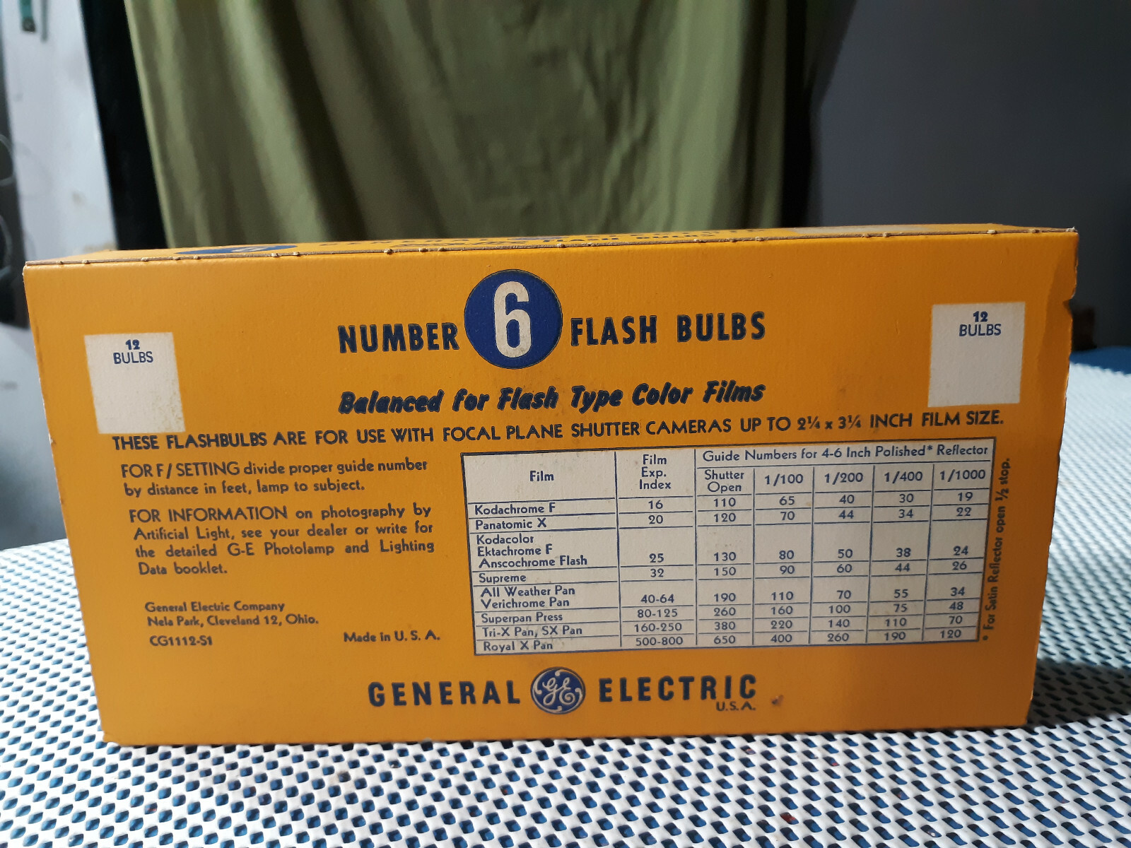 NOS GE General Electric Sure-Fire Flash Bulbs Number #6 - 1 Box of 12