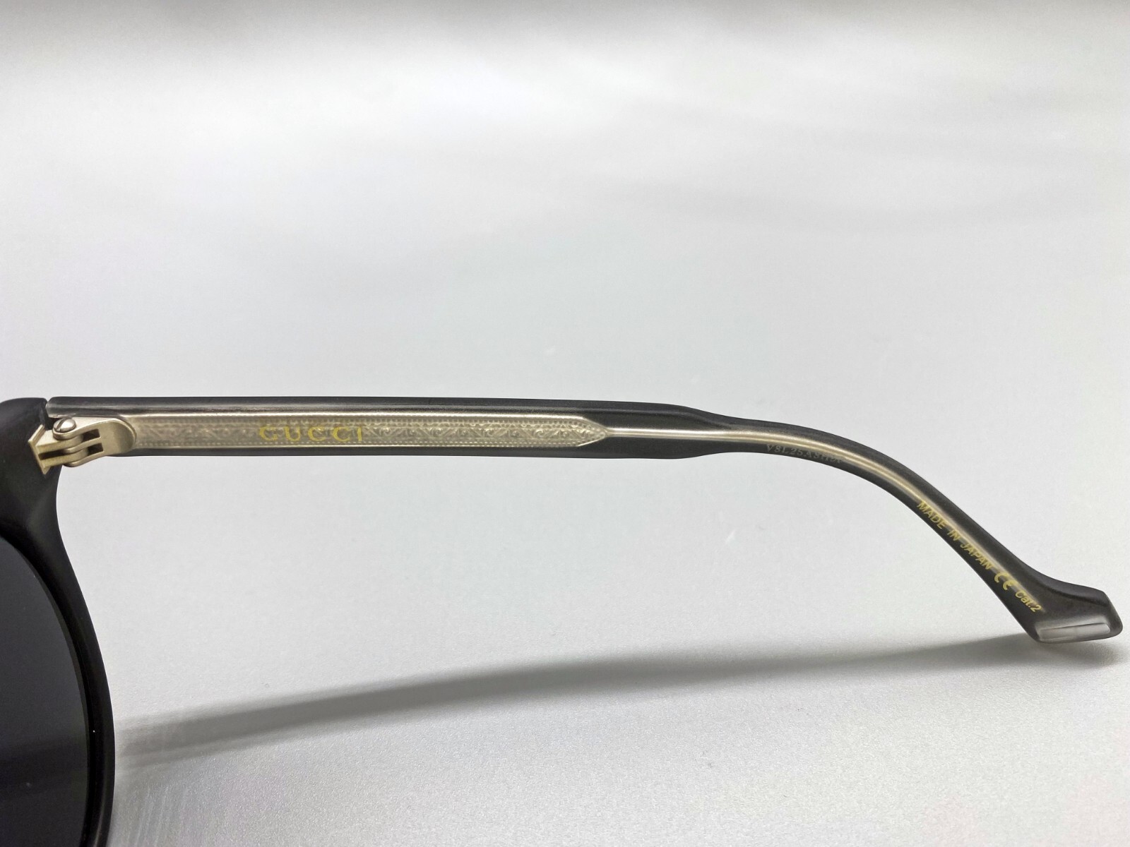 Pre-owned Gucci Gg0736s 001 Unisex Sunglasses. Matte Black Frame, Gray Lenses. 47_24-145