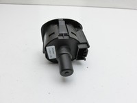 Volvo V60 I 155 10-13 Schalter Elektr. Feststellbremse Volvo V60 I 155 10-13 29.09.2014 31318268 gebraucht Vorschau 2