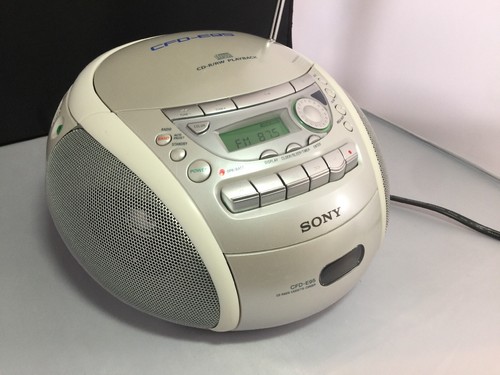 SONY CFD-E95 CD RADIO CASSETTE STEREO BOOMBOX White Silver