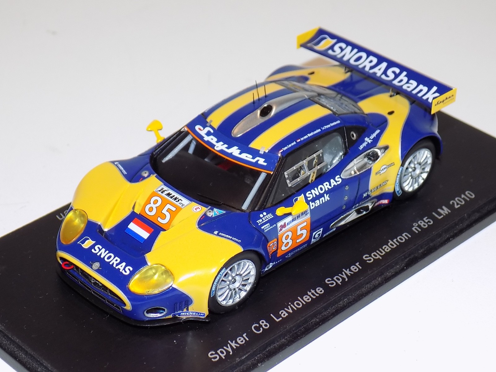 ミニカー Sauber C8 #61 Le Mans 1985 Spark 1/43 Amazon.com: TECNOMODEL Sauber C8 #61 Sauber Racing 24 Hours