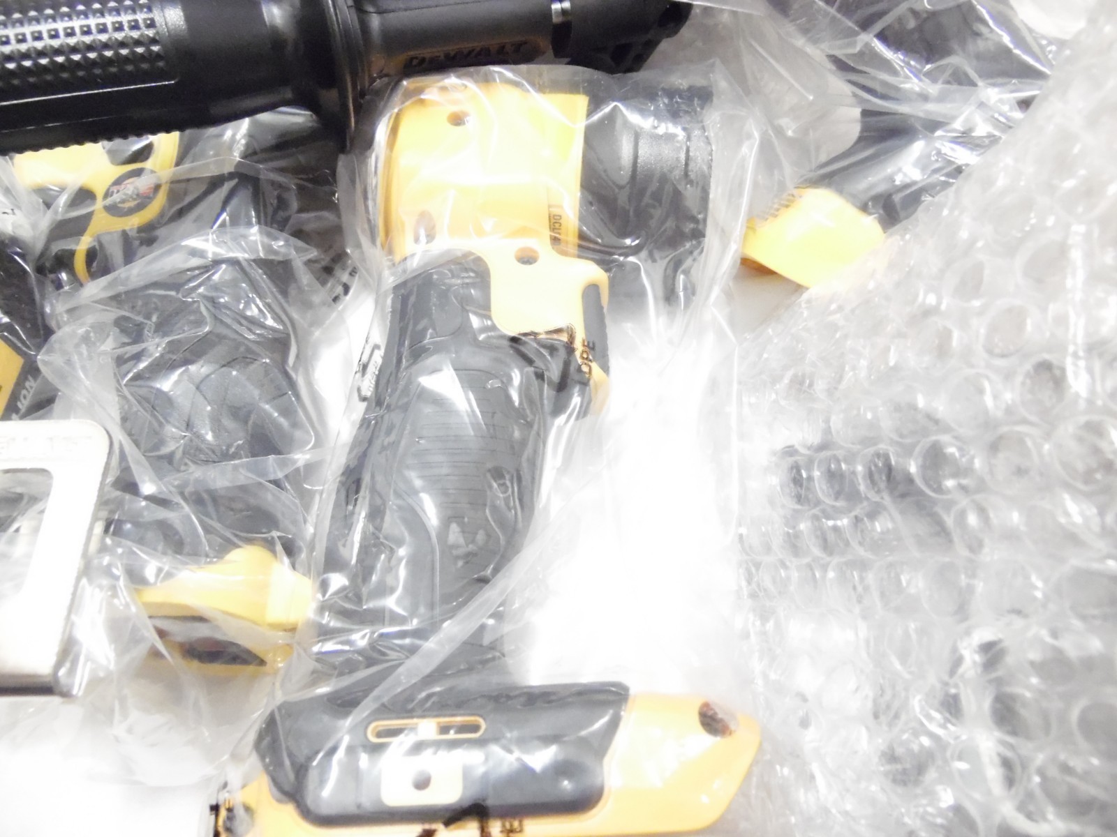 Dewalt 20V Cordless Combo Kit 5-pc Tool Set DCK520D1M1