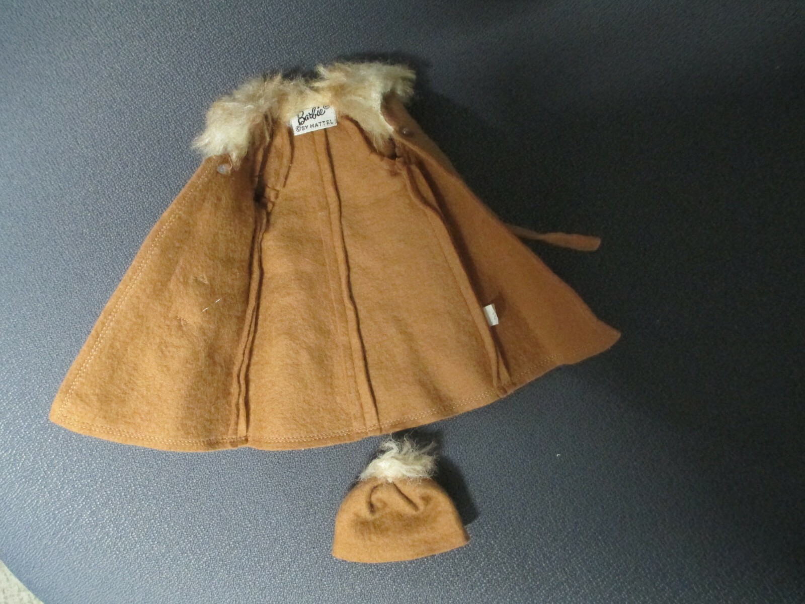 Vtg 1964-66  Brown IT'S COLD OUTSIDE #0819 Barbie Doll Felt/Fur Coat & Hat Nice!