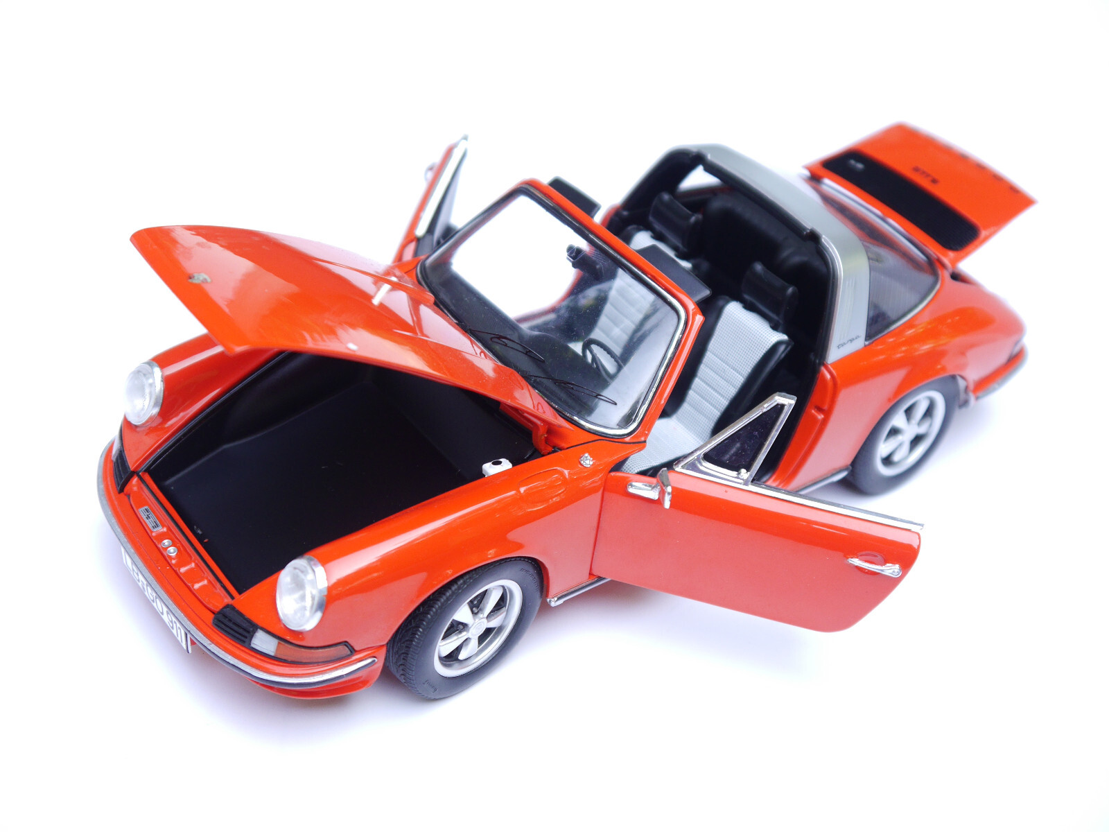 ポルシェ 911targa orenge 1973 Porsche 911 S Targa blutorange orange, Schuco in 1:18