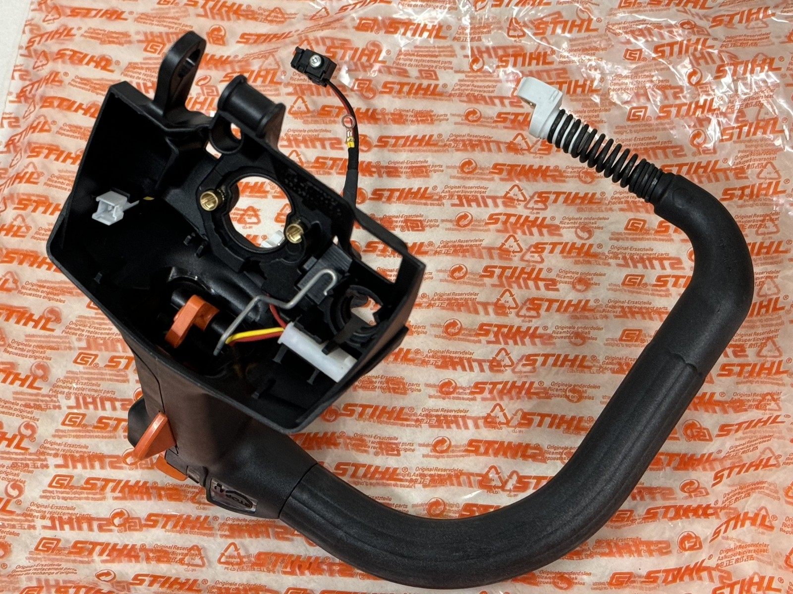 STIHL OEM HANDLE BAR HOUSING 1145 790 1008 FOR MS201TC M - MS 201 TC-M - Picture 1 of 4