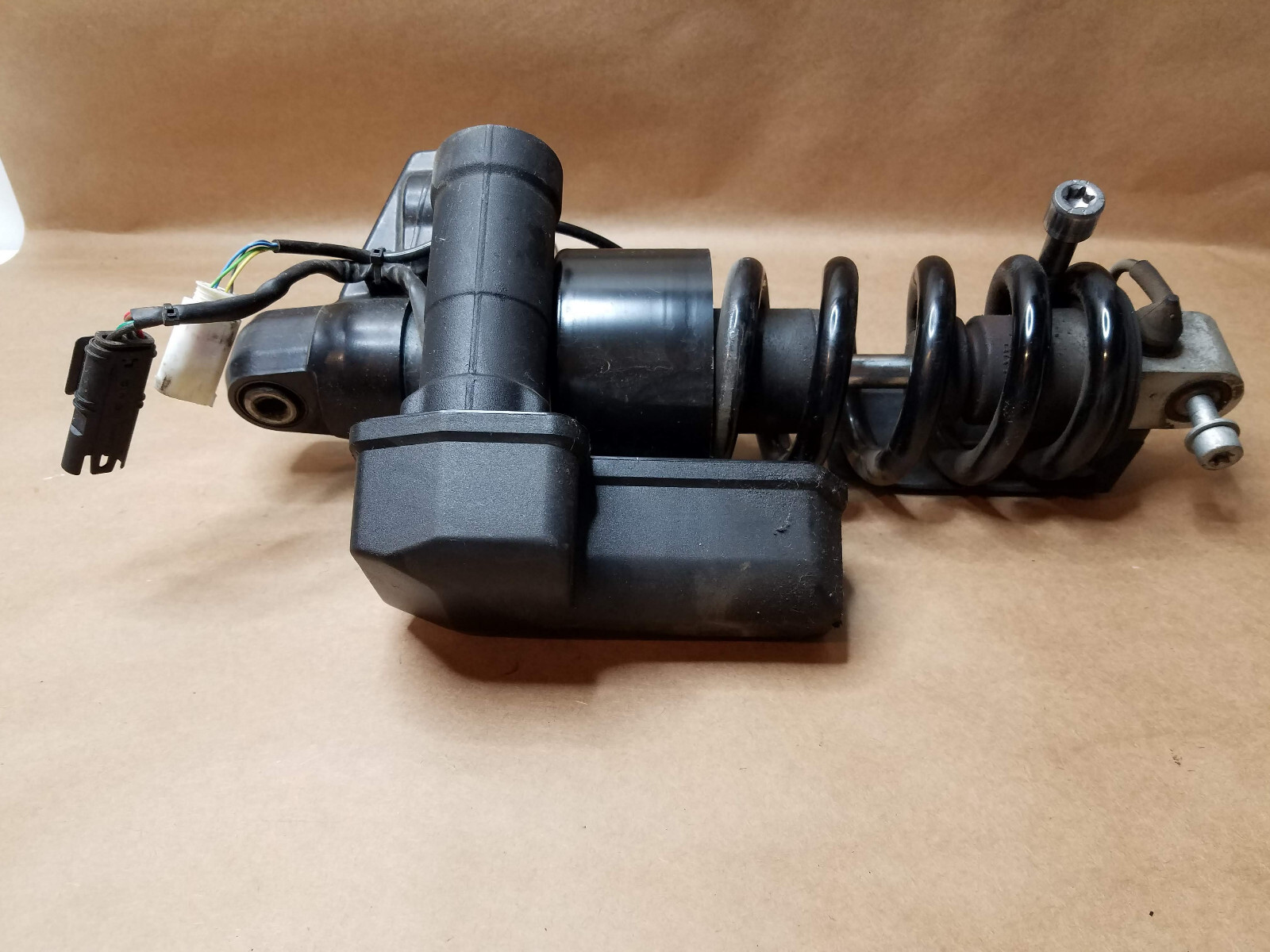 2013 BMW K1600GT K48 Rear Shock Suspension 7721122 | eBay
