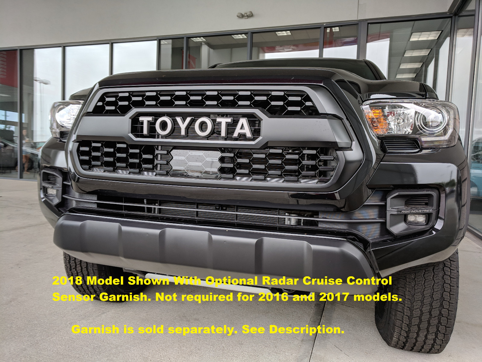 Tacoma タコマ　TRDproグリル　2016以降 GENUINE OEM NEW Toyota Tacoma 2016-2019 TRD PRO Black Grille