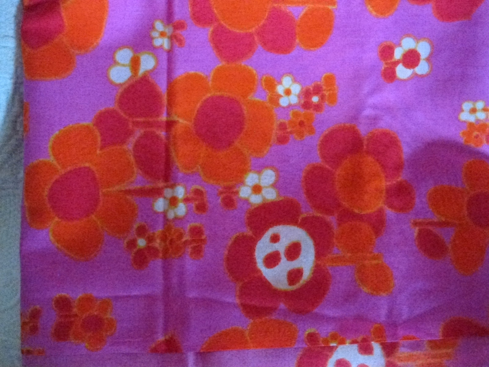 Vtg.Von Hamm Young (VHY) Hawaiian Textiles Pink Floral Print Fabric 2yds+22