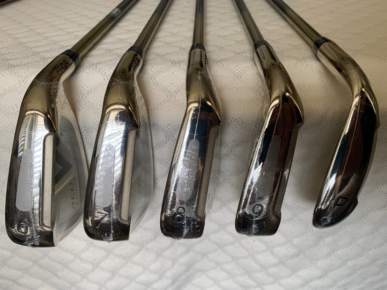 Brand New PRGR ID nabla RED Iron Set