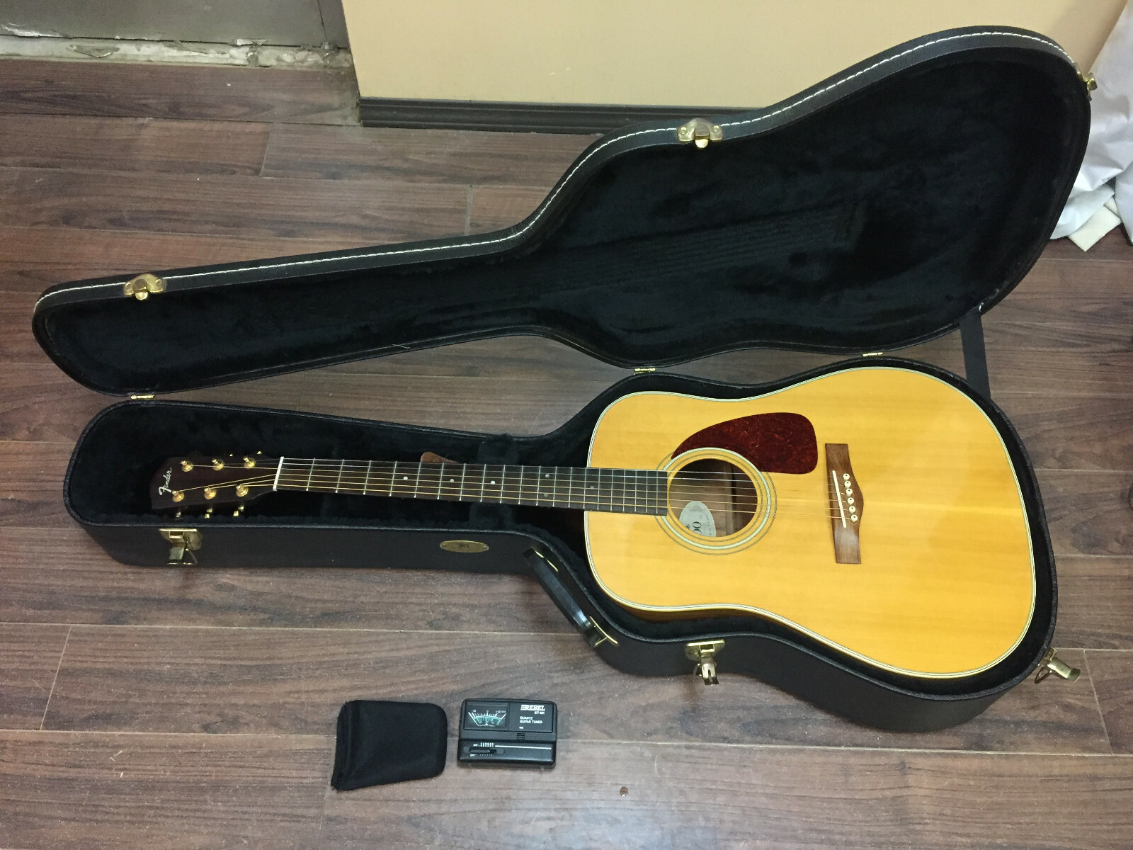 Vintage Fender 800 SX Acoustic Guitar Handcrafted with TKL Vintage Fender 800 SX Acoustic Guitar Handcrafted with TKL