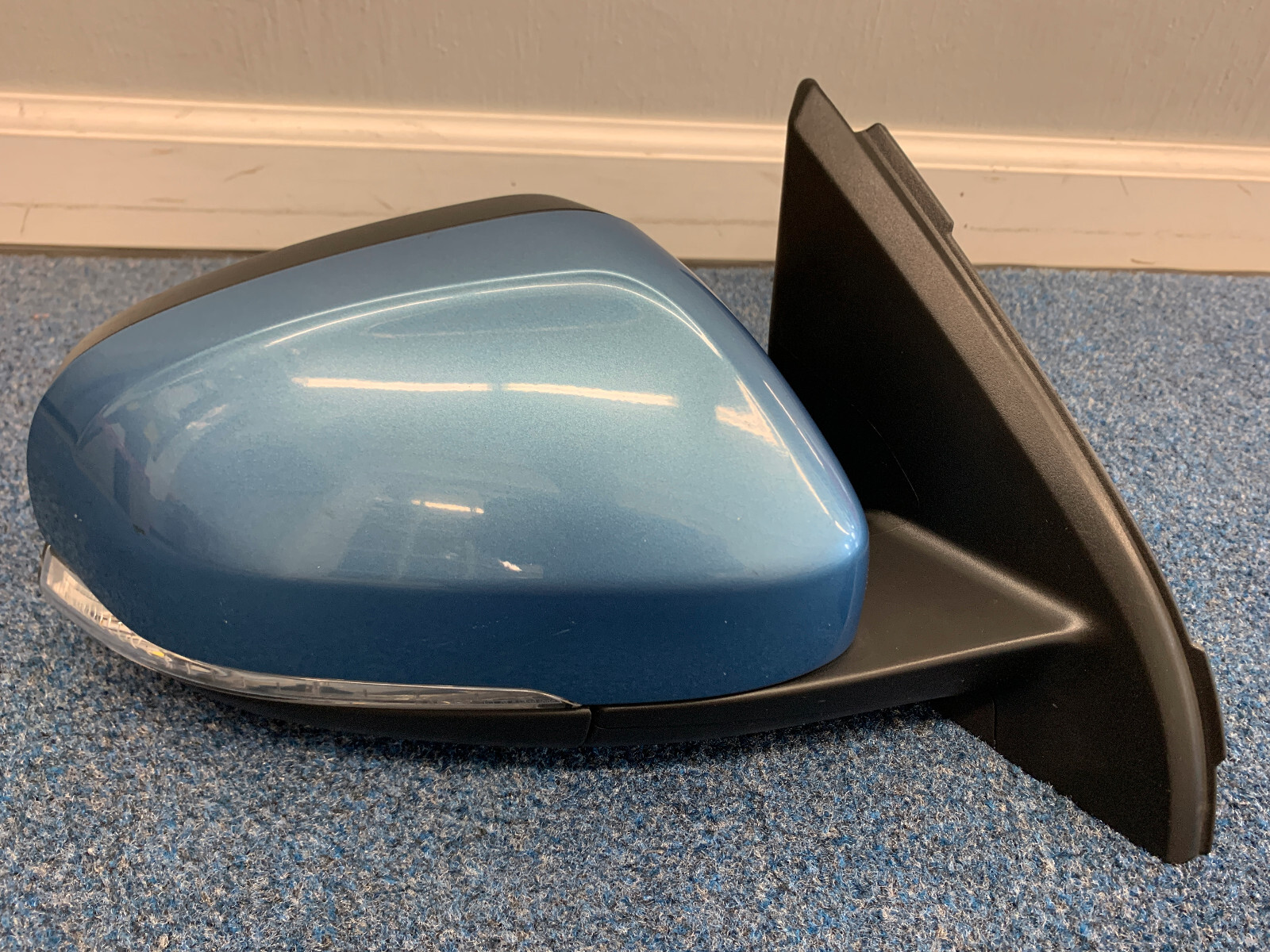 11-18 Volvo S60 V60 Right Passenger Side View Mirror 713