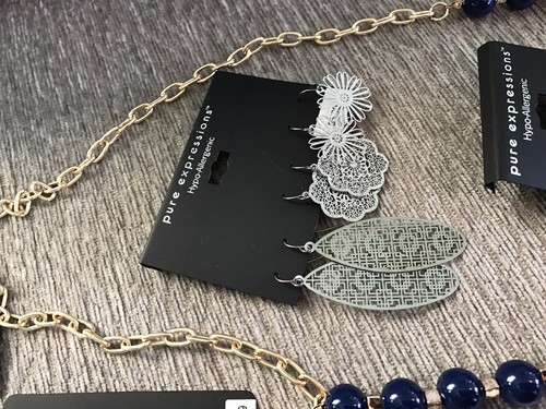 Mixed Jewelry Lot Earrings And Necklace (12) USA Seller New Free Shipping