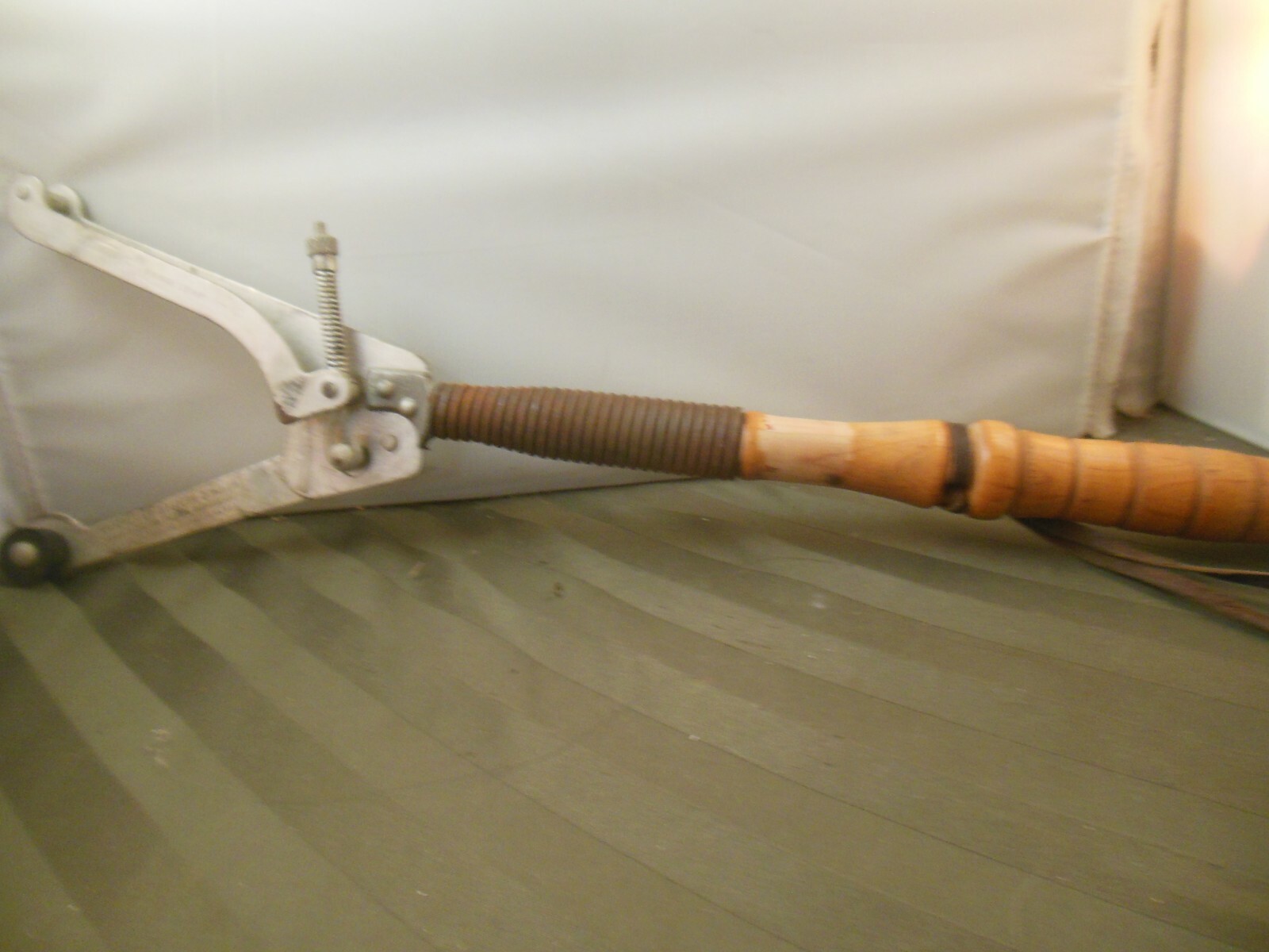 2 Vintage Skeet Shooters Hand Held Clay Pigeon Thrower, Wood Handle 1 Winchester