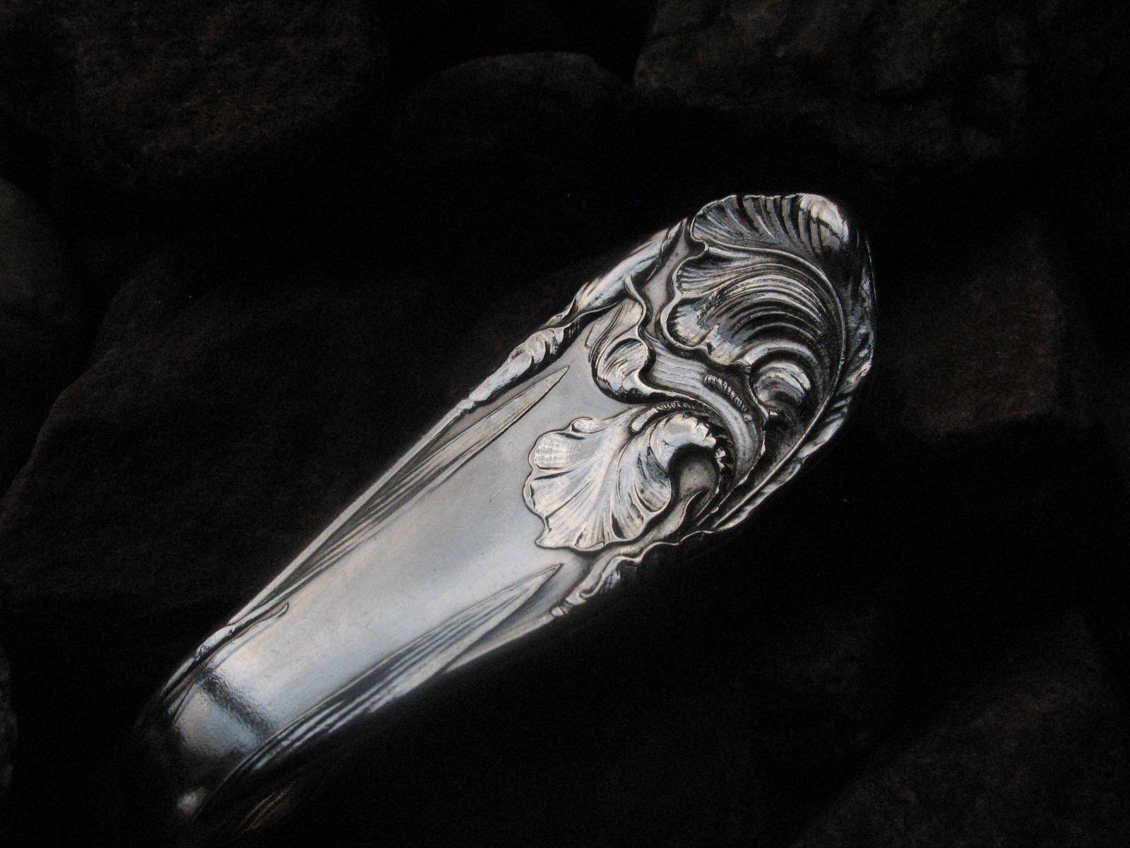 Western Paisley Iris Flower Antique Money Clip MC40