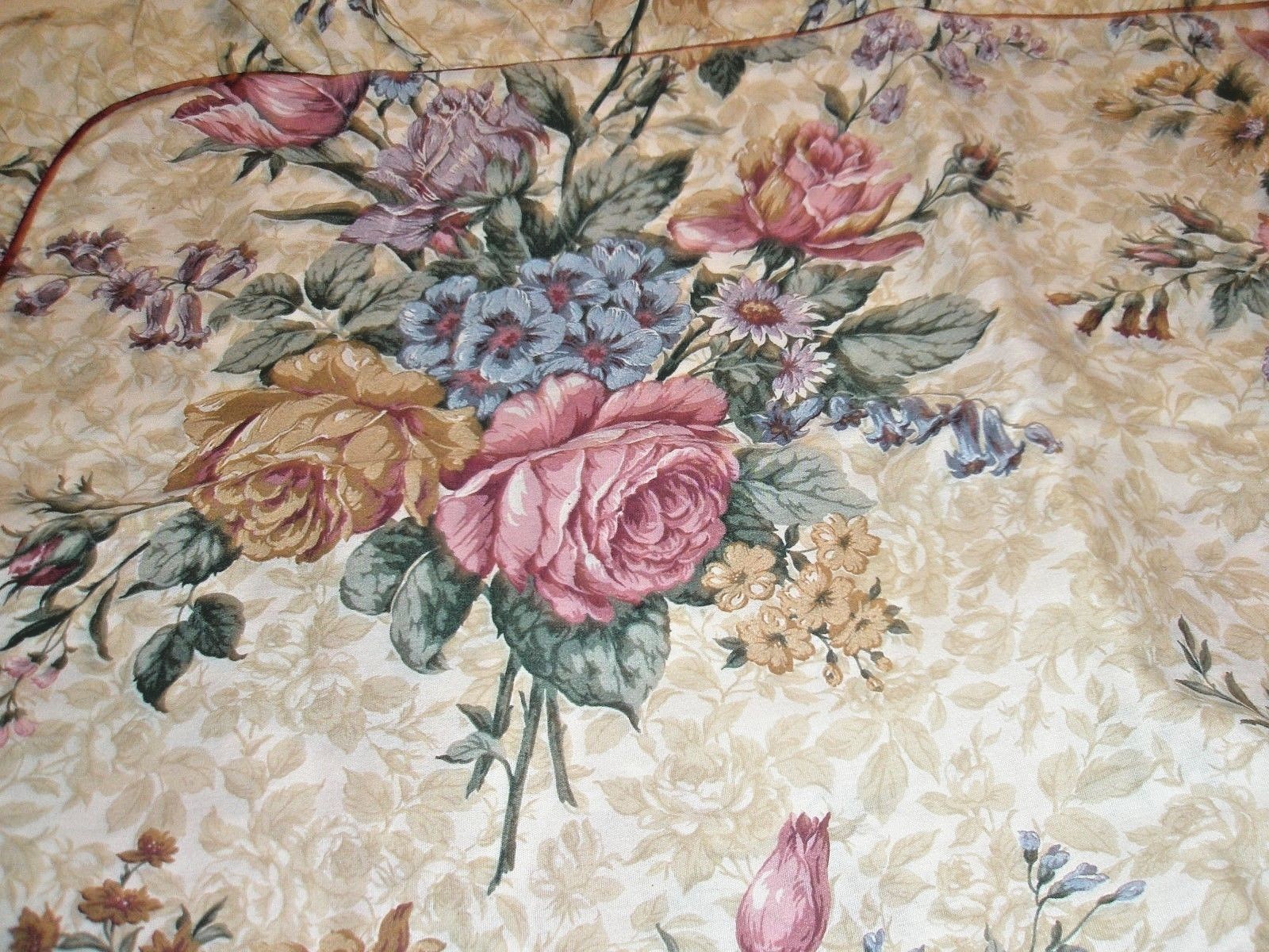 Lot 2 DAN RIVER Pillow Shams King Size Ruffle Edges Floral Gorgeous