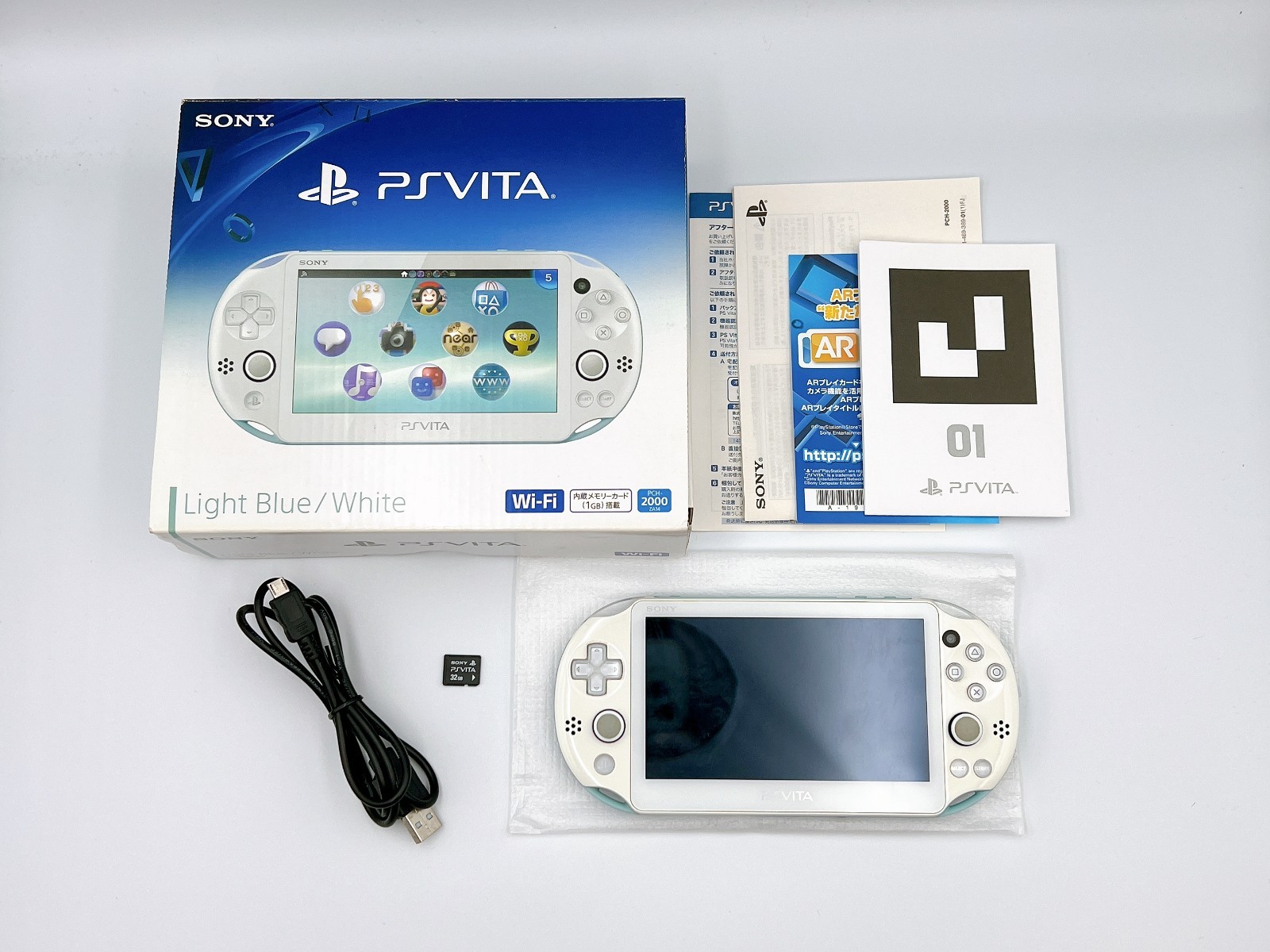 美品PSVITA PCH-2000 LightBlue＆White Sony PS Vita PCH-2000 Light Blue White Console A Rank Boxed