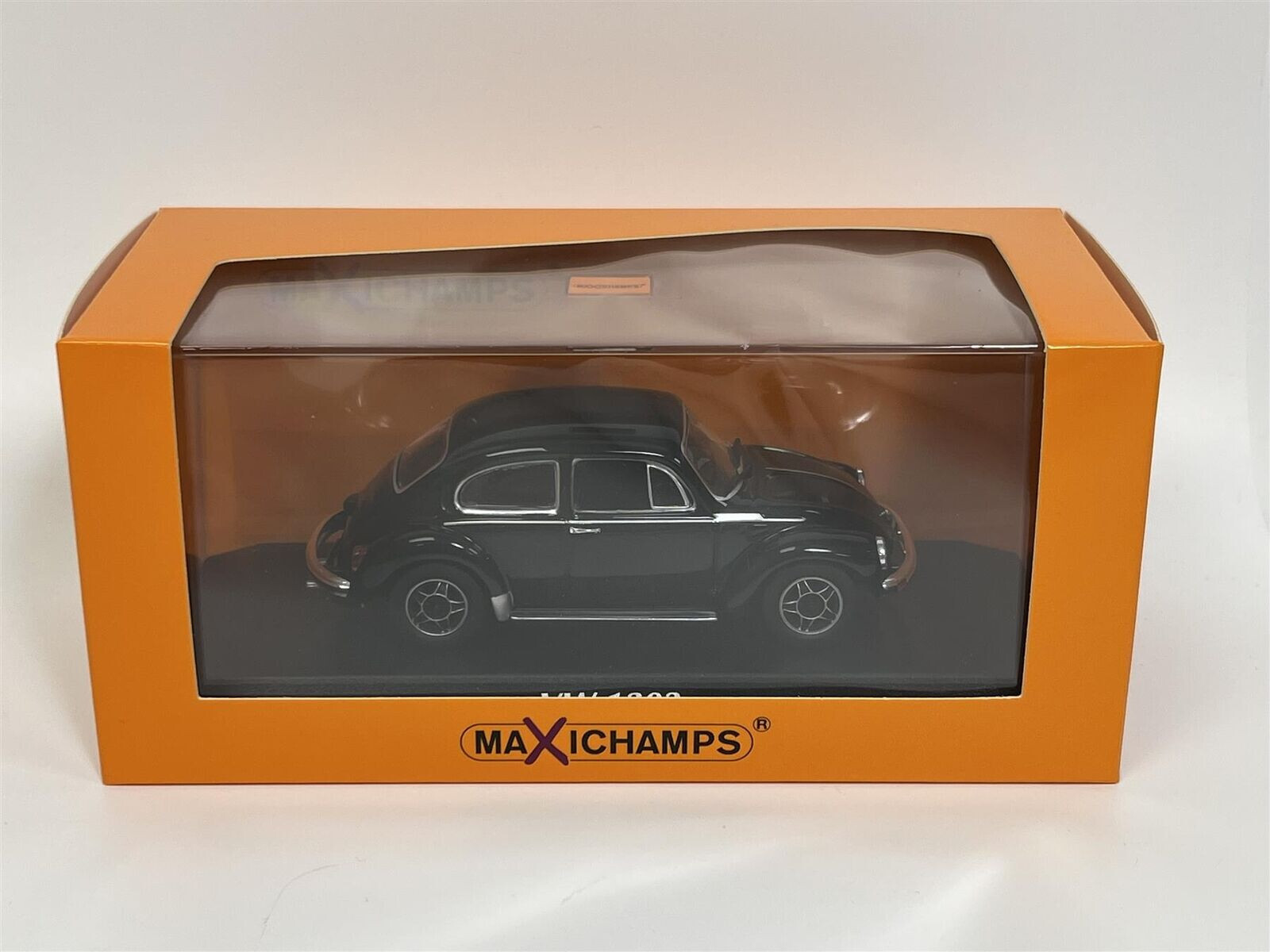 VW VOLKSWAGEN 1303 S Beetle 1974 Black Maxichamps 940055100