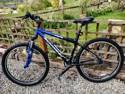 schwinn Mesa Mountain bike, Blue/Black