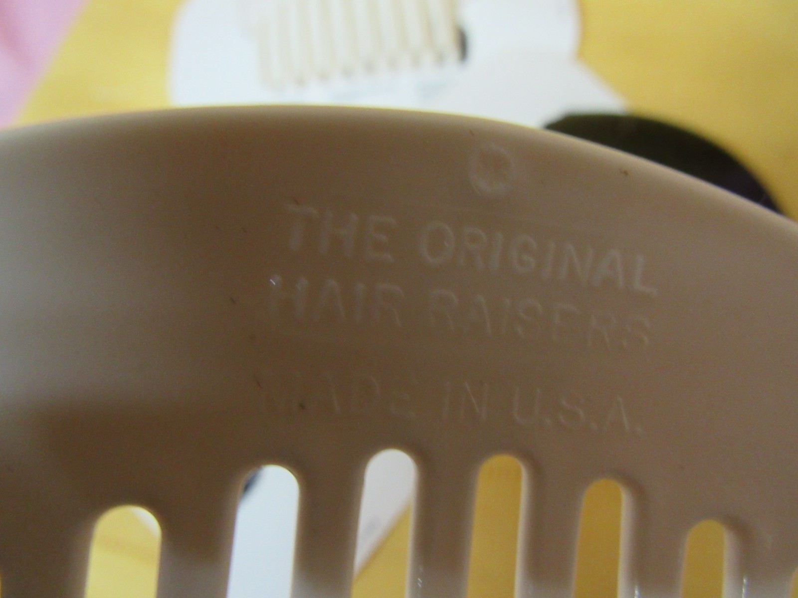 HAIR RAISERS**WINGS Baby INTERLOCKING COMBS BANANA CLIPS- 3 sets-MADE IN USA