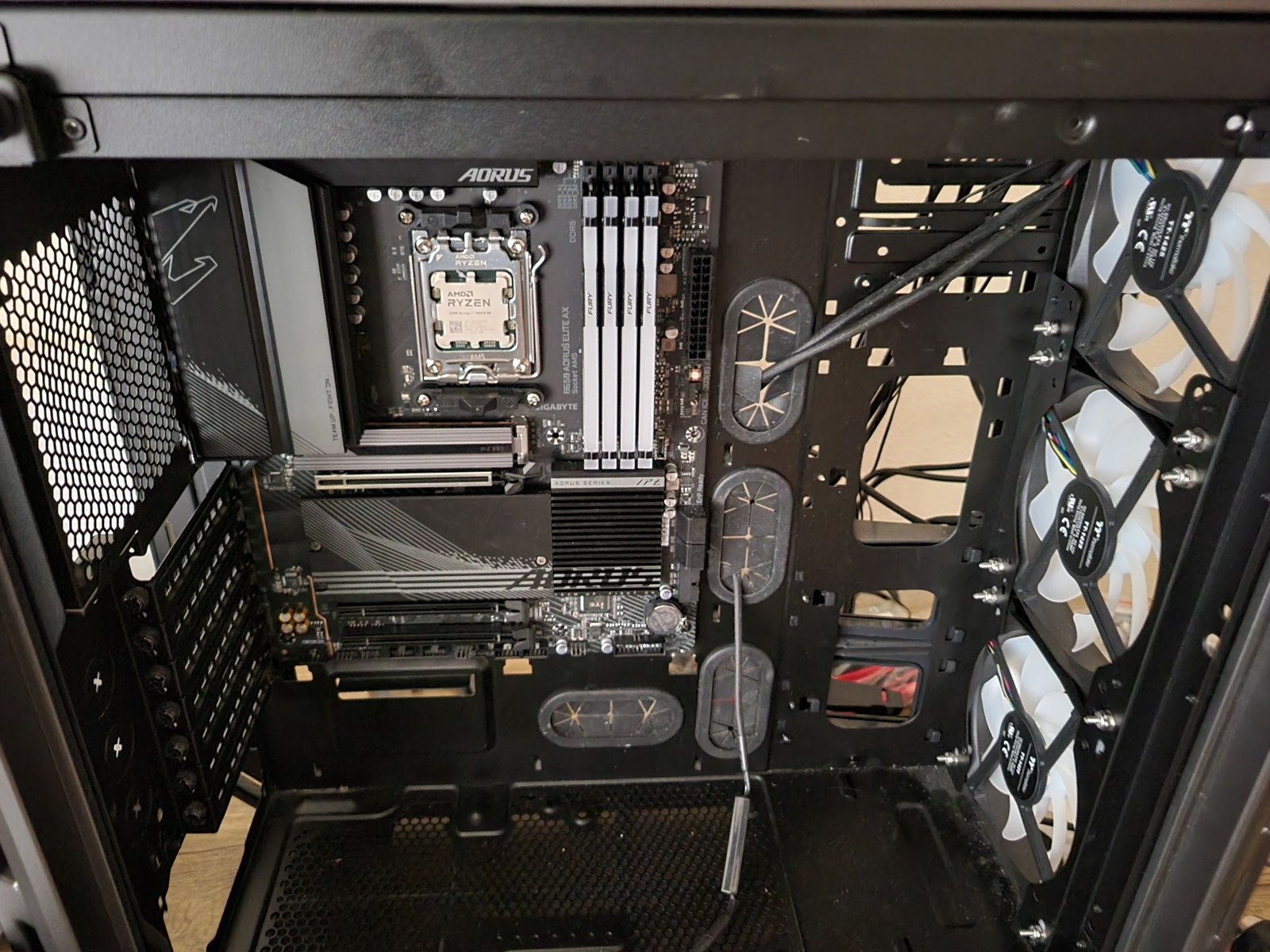 GIGABYTE B650 AORUS Elite AX AMD ATX Motherboard DDR5, PCIe 5.0 NOT